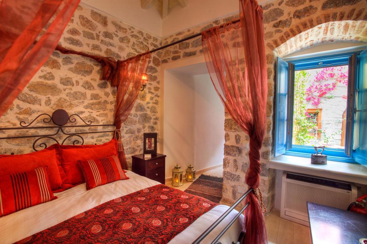 Portadelmare Deluxe Suites Hydra  Exteriör bild
