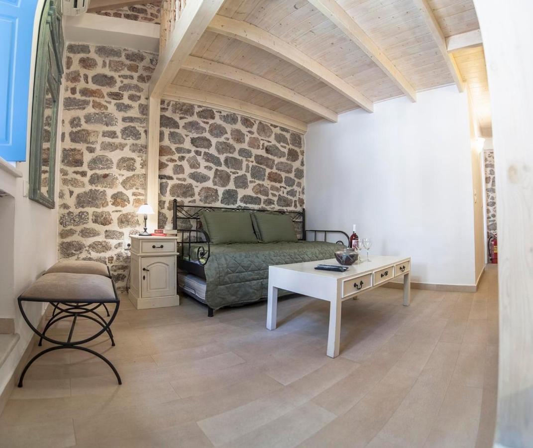 Portadelmare Deluxe Suites Hydra  Exteriör bild