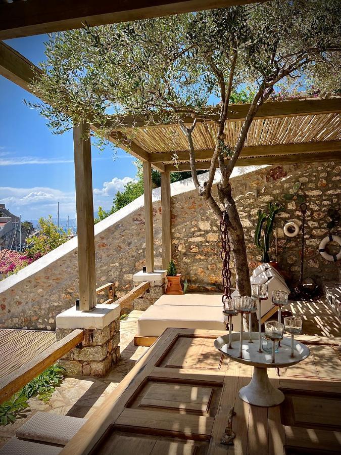 Portadelmare Deluxe Suites Hydra  Exteriör bild