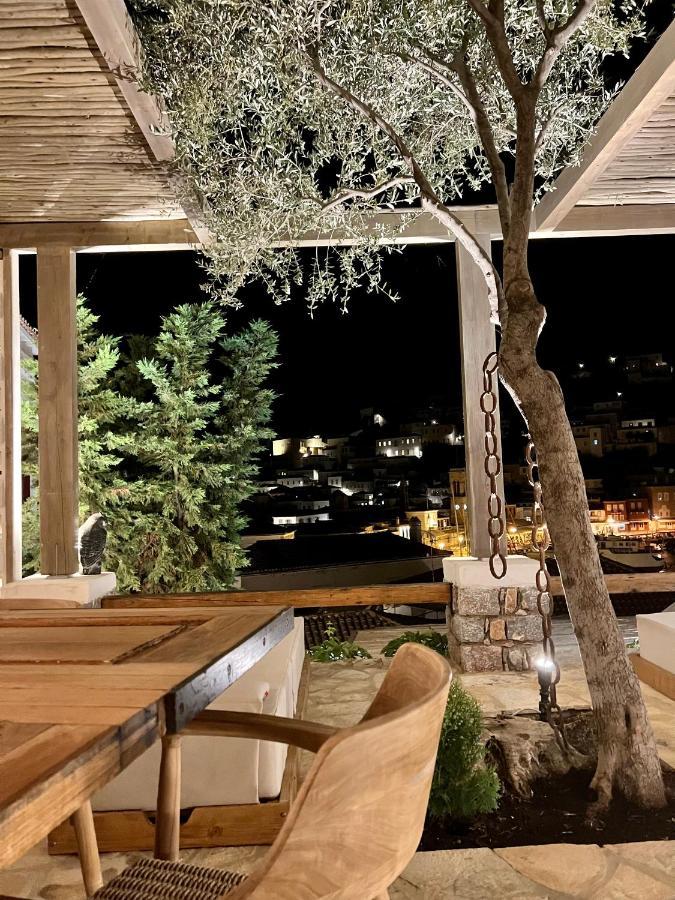 Portadelmare Deluxe Suites Hydra  Exteriör bild