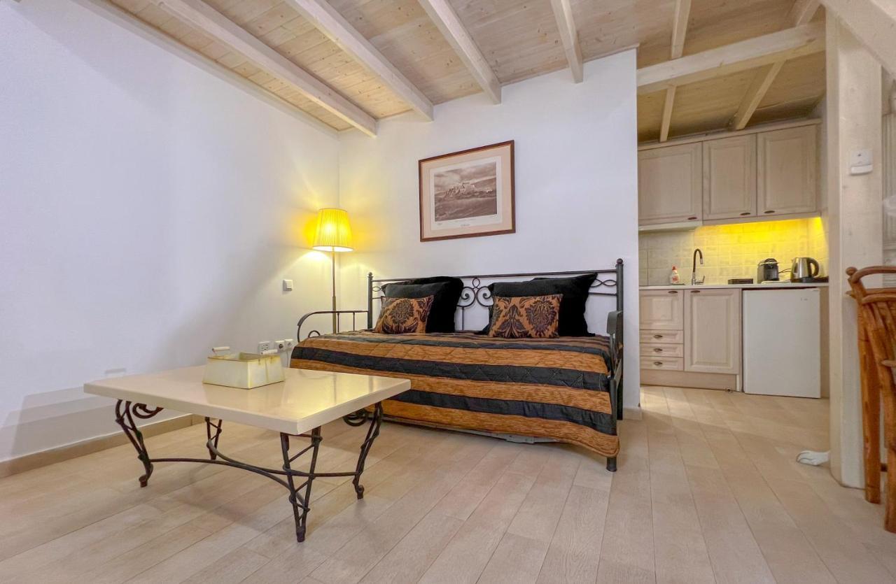 Portadelmare Deluxe Suites Hydra  Exteriör bild