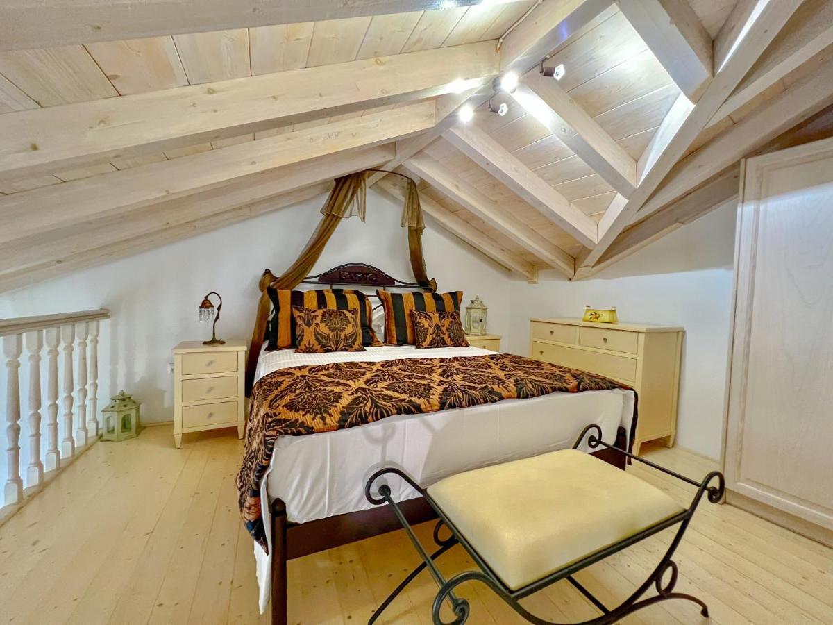 Portadelmare Deluxe Suites Hydra  Exteriör bild