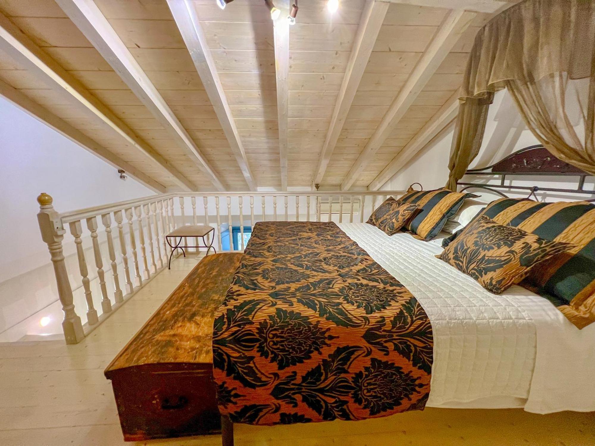 Portadelmare Deluxe Suites Hydra  Exteriör bild