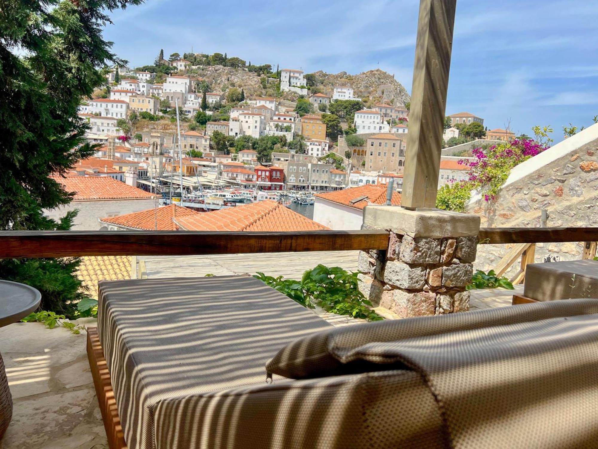 Portadelmare Deluxe Suites Hydra  Exteriör bild